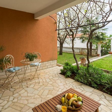 Apartments Zomzi Пореч Екстериор снимка