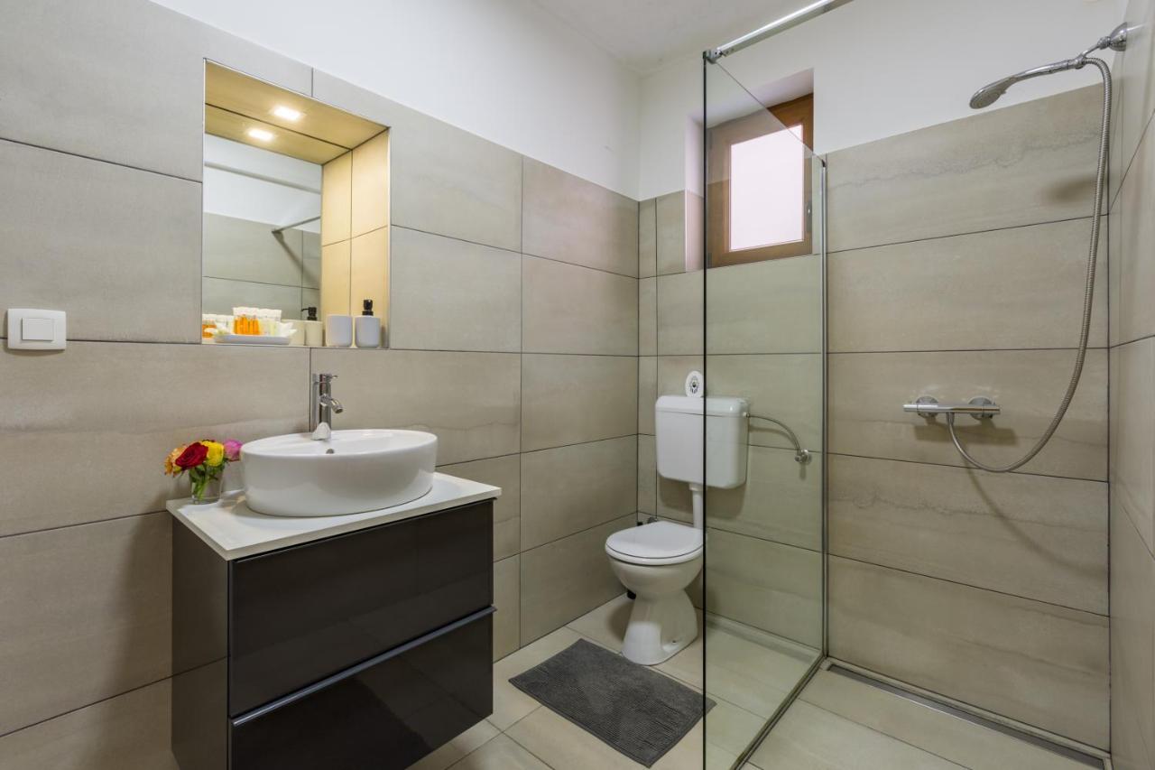 Apartments Zomzi Пореч Екстериор снимка