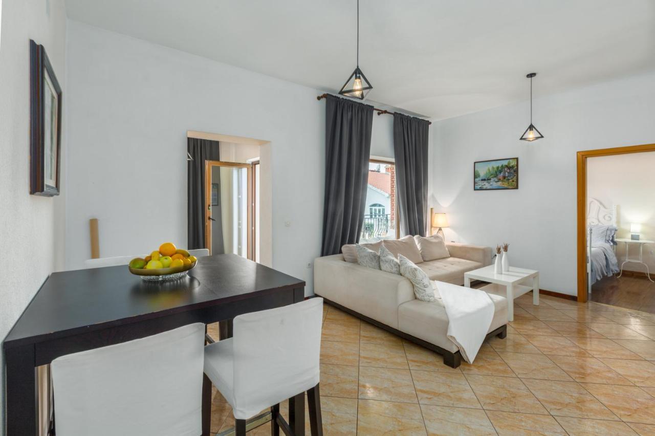 Apartments Zomzi Пореч Екстериор снимка