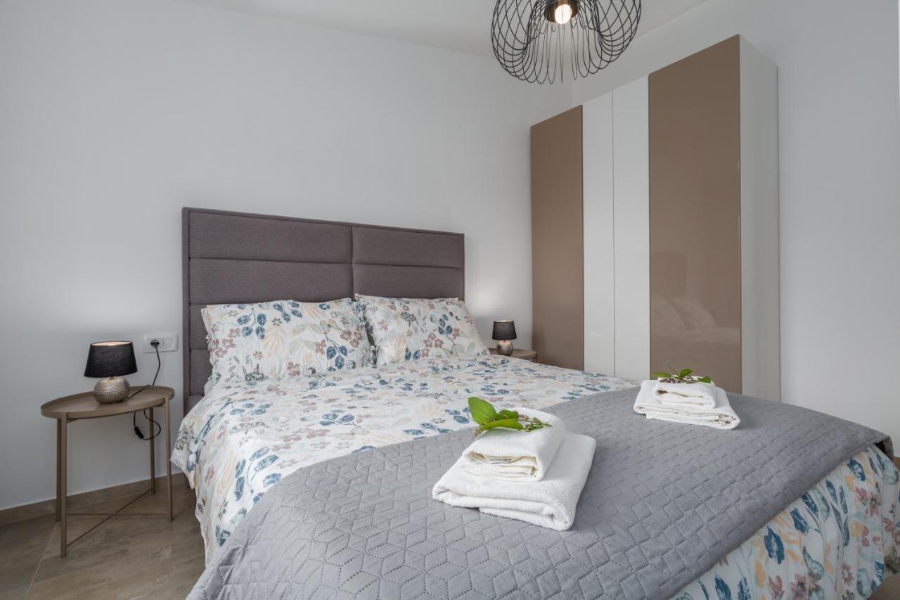 Apartments Zomzi Пореч Екстериор снимка