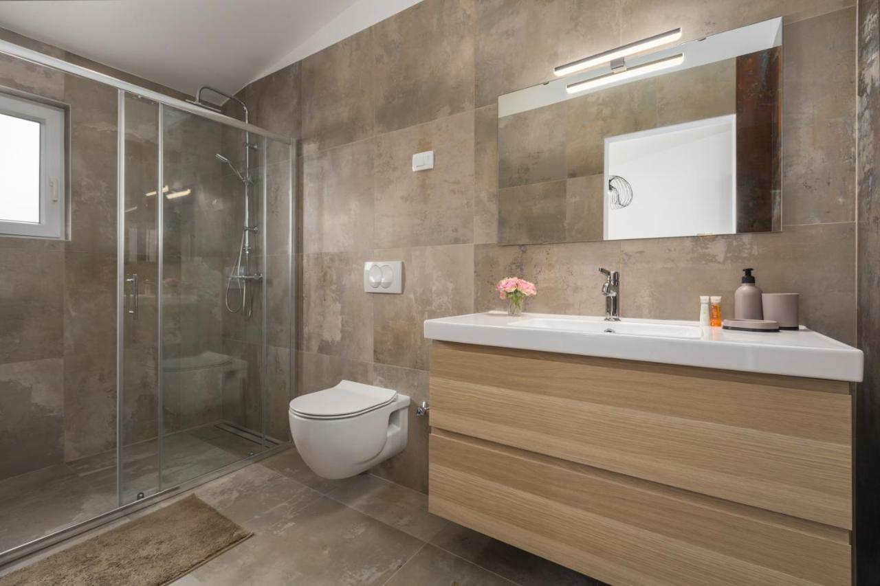 Apartments Zomzi Пореч Екстериор снимка