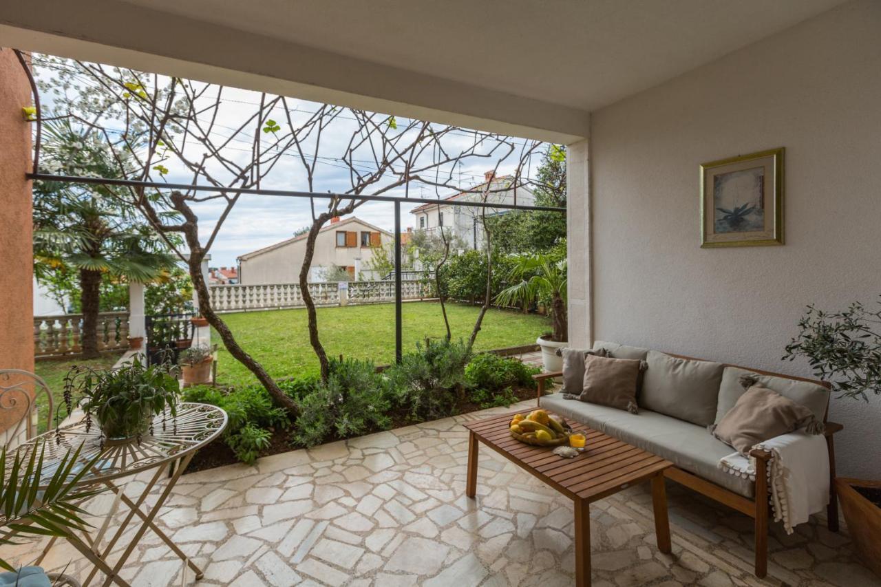 Apartments Zomzi Пореч Екстериор снимка